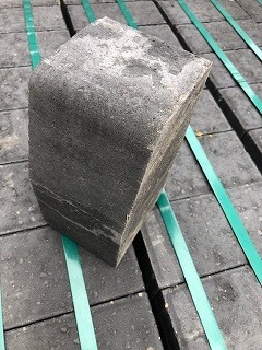 Large Kerb Charcoal 100x120x200