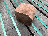 Small Kerb Brindle 100x120x120