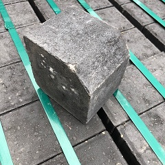 Small Kerb Charcoal 100x120x120